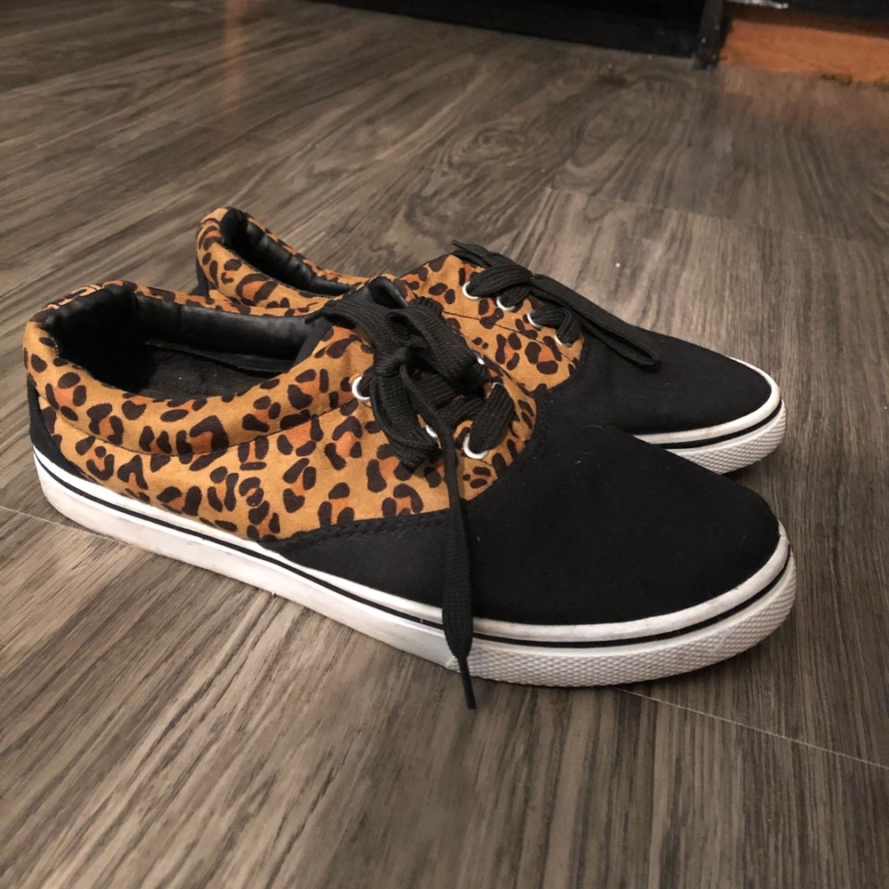 Brand New size 9 Cheetah Print Sneakers